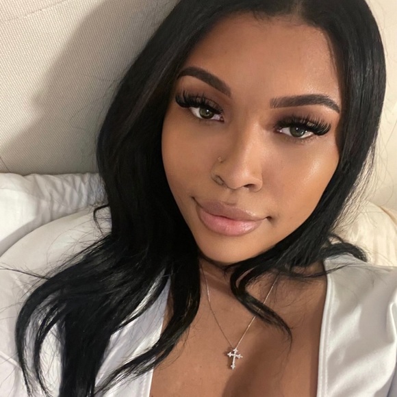 zoe_nesmith
